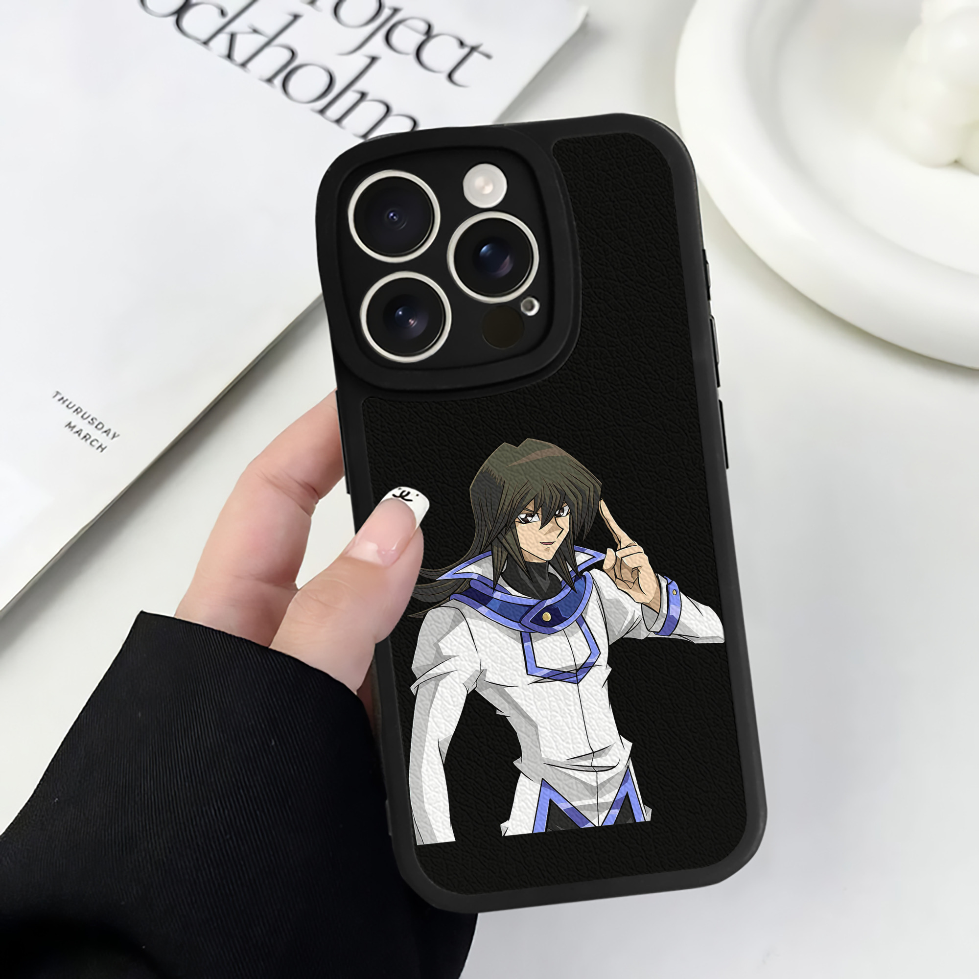 遊☆戯☆王 Yu-Gi-Oh! 【iPhone 16シリーズ対応】シリコンスマホケース（レザー調） 材質：シリコン